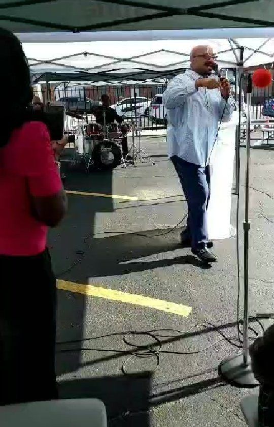 Outdoor service under a canopy