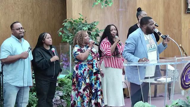 The praise team leading worship at Unity Temple